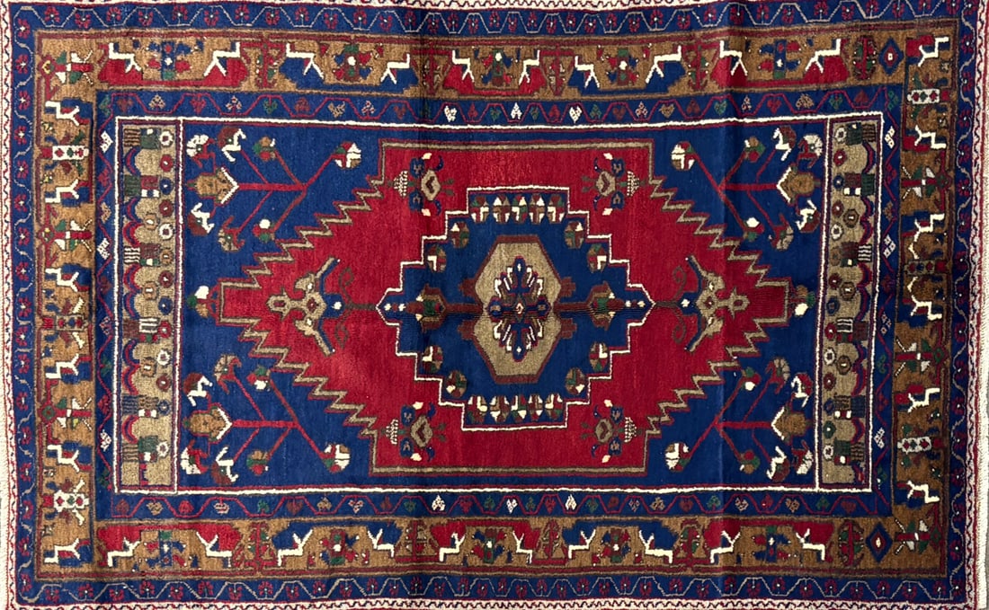 Tashpinar - Medallion Area Rug, 5'-0" X 8'-0" (1 of 4)