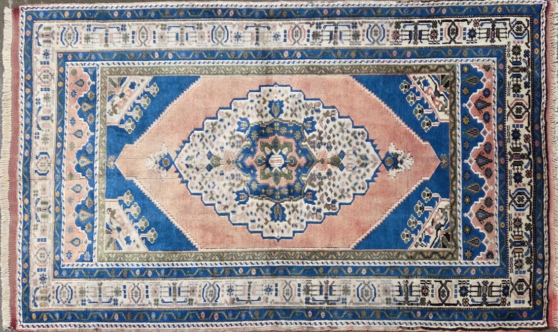 Tashpinar - Medallion Area Rug, 4'-2" X 5'-7" (1 of 4)