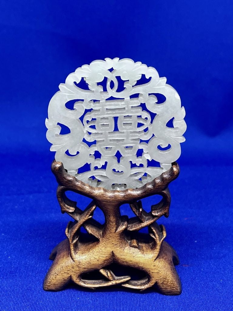 Hetian pale white jade round plaque (1 of 9)
