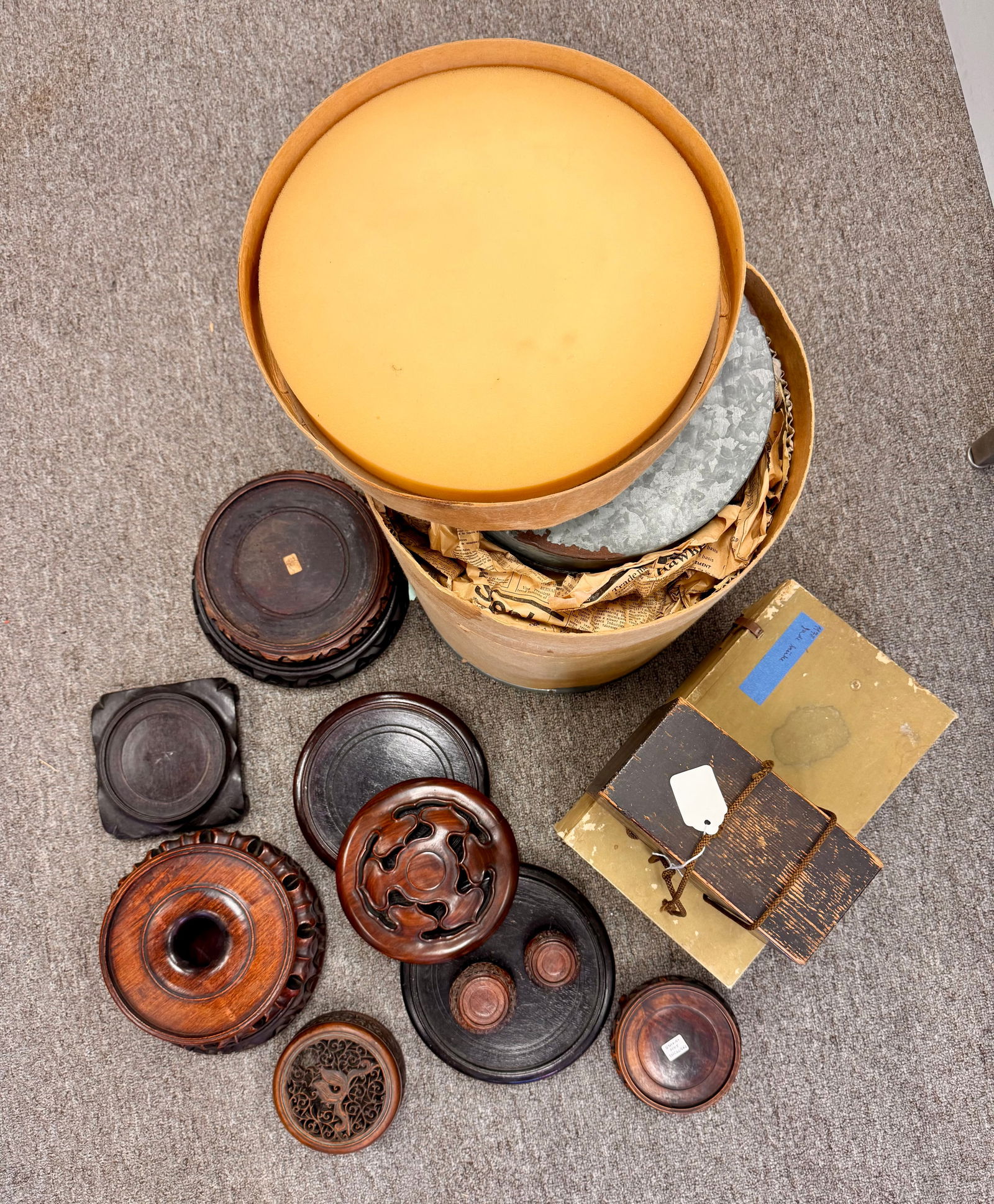 A group of Chinese wood stands/boxes: 16 pieces of wood stands and boxes,