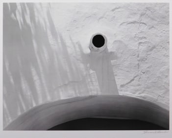 Howard Bond: Round Hole, Tinas