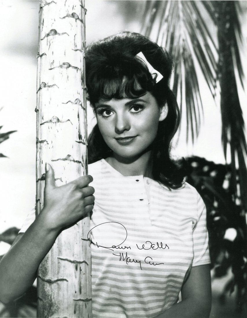 Dawn Wells Signed \"Gilligan\ (1 of 2)