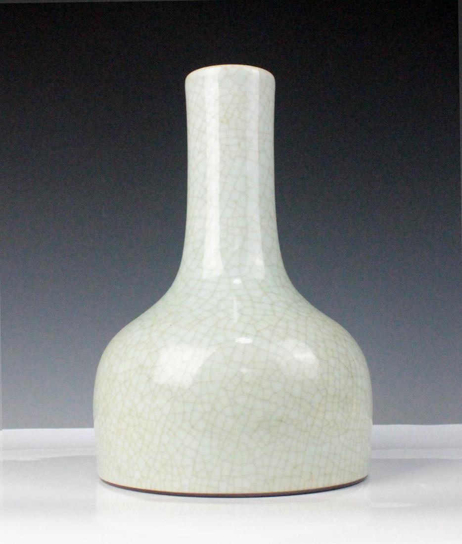 CHINESE CRACKLE GLAZED PORCELAIN VASE (1 of 5)
