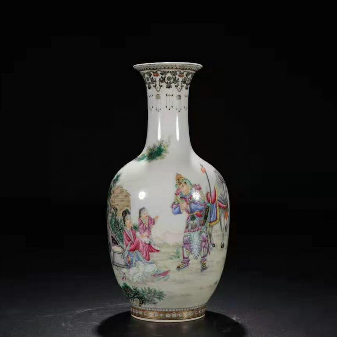 CHINESE FAMILLE ROSE PORCELAIN VASE (1 of 9)