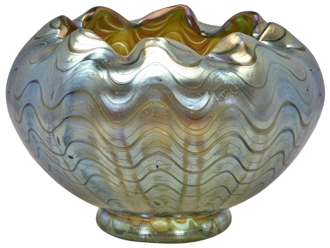 Loetz vase: Loetz PG 6893 vase Austria decoratediridescent glass unsigned 4"h x 5.5"dia