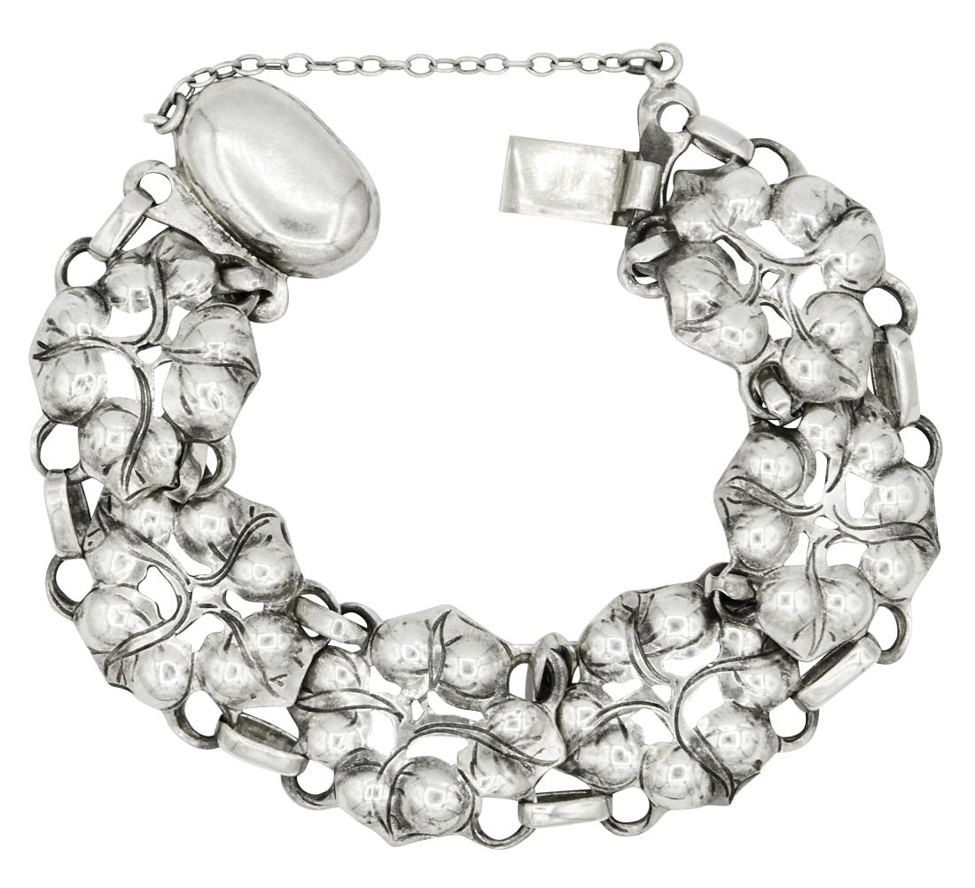 Kalo bracelet (1 of 4)