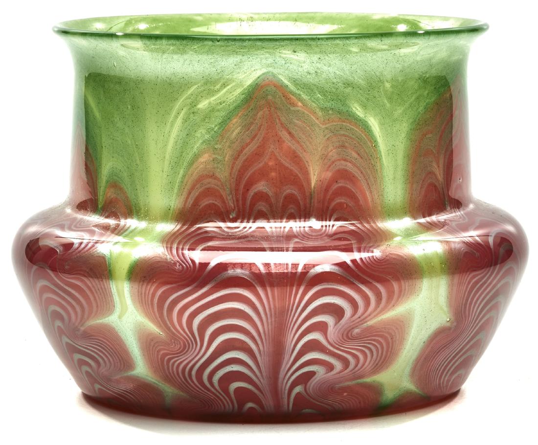 Loetz Titania Gre6388 vase: LoetzvaseAustriairidescent glassunmarked6"h x 8"dia