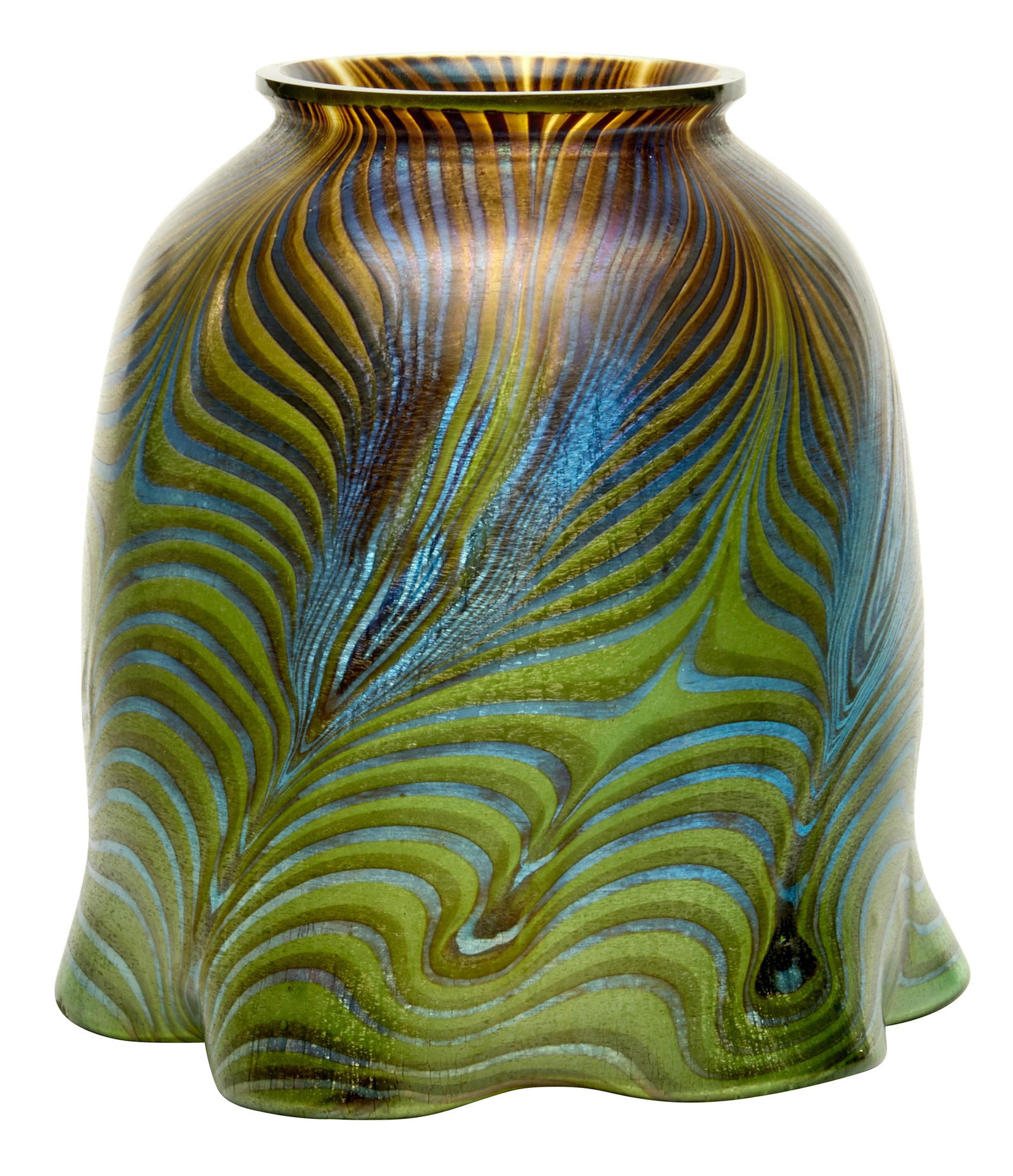 Loetz shade, attributed: Loetz, attributedshadeAustriairidescent glassunsigned4.5"h x 4.5"dia