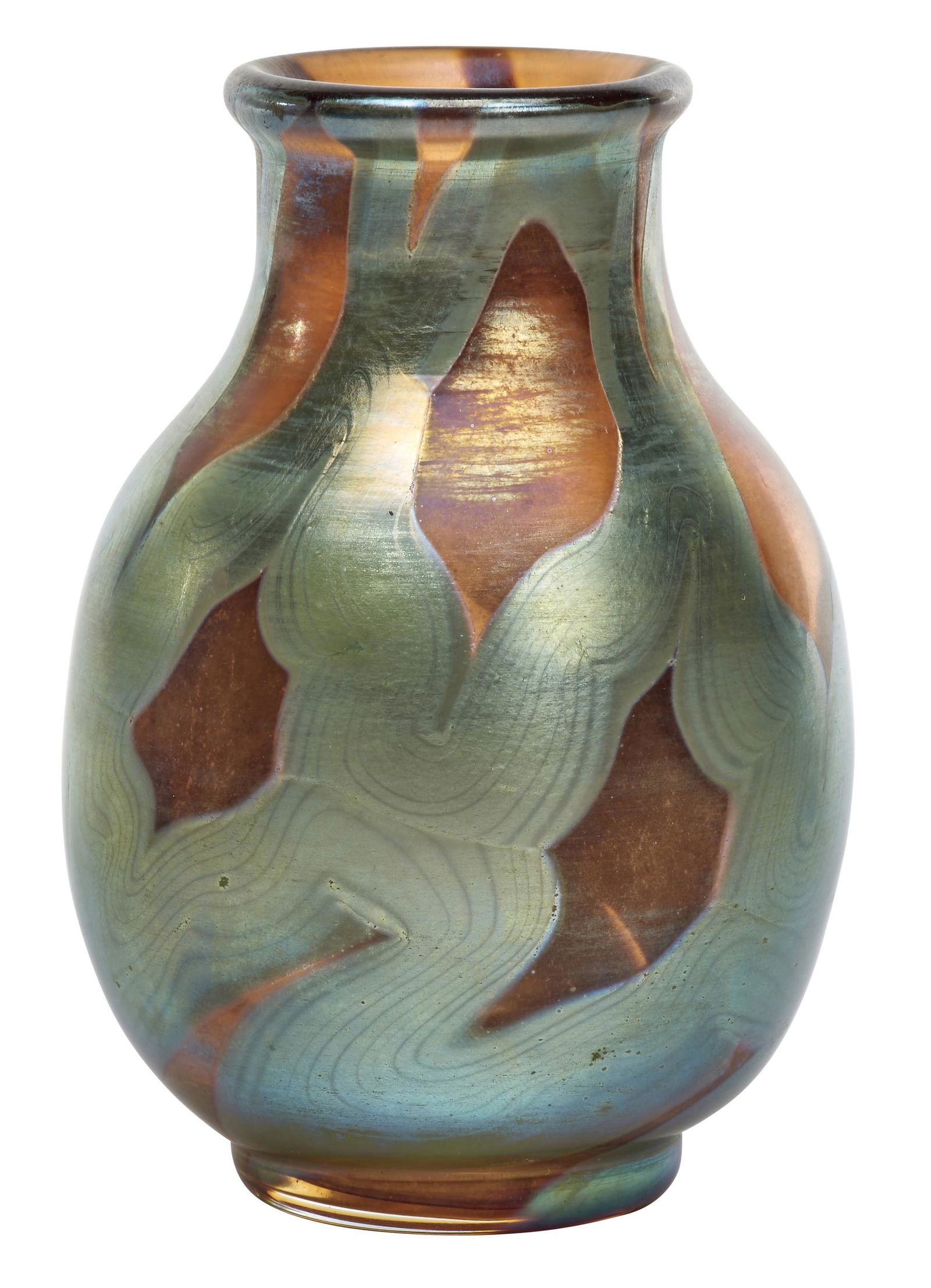 Loetz Phaenomen vase: LoetzPhaenomen vaseAustriairidescent glassunsigned4.5"h x 3"dia