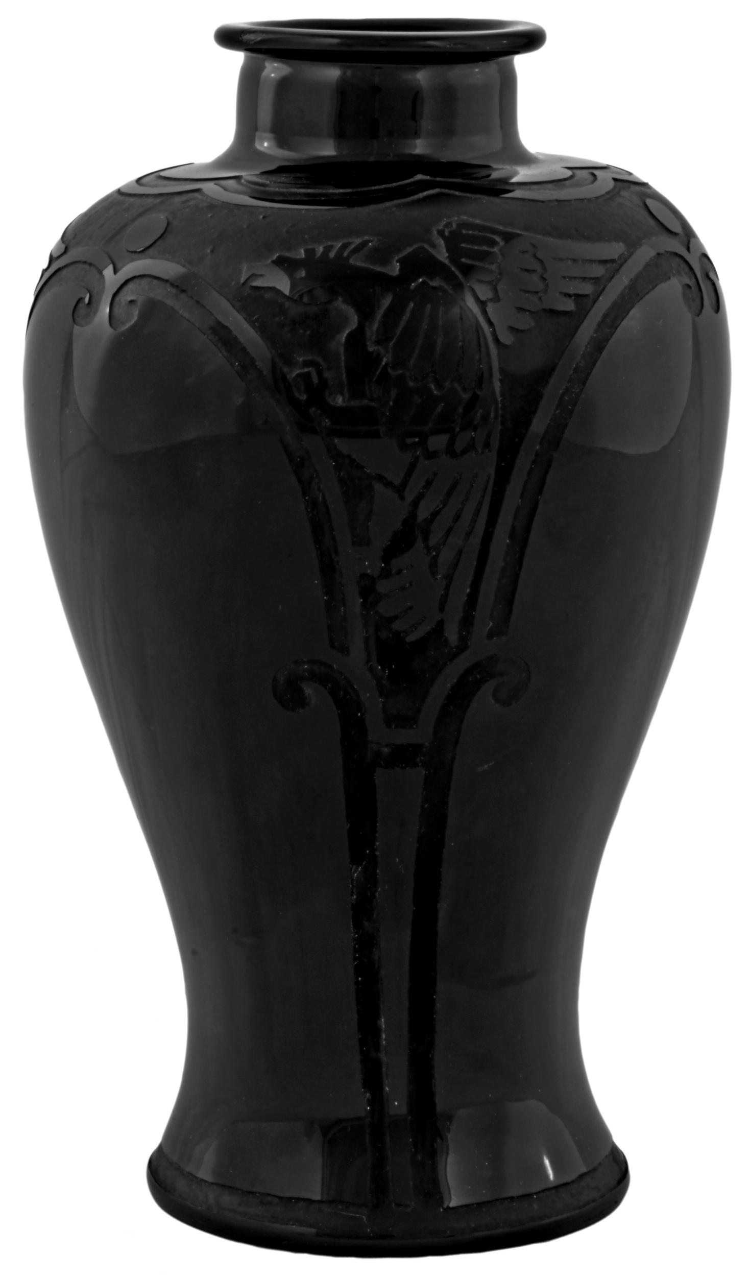 Steuben vase: Steuben vase Corning, NY acid cut back glass 9"h x 5.25"dia