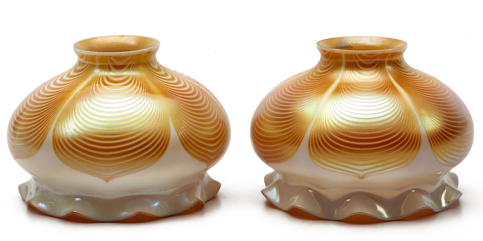 Steuben shades, two: Steubenshades, twoCorning, NYglasssignedeach: 4"h x 5.5"dia