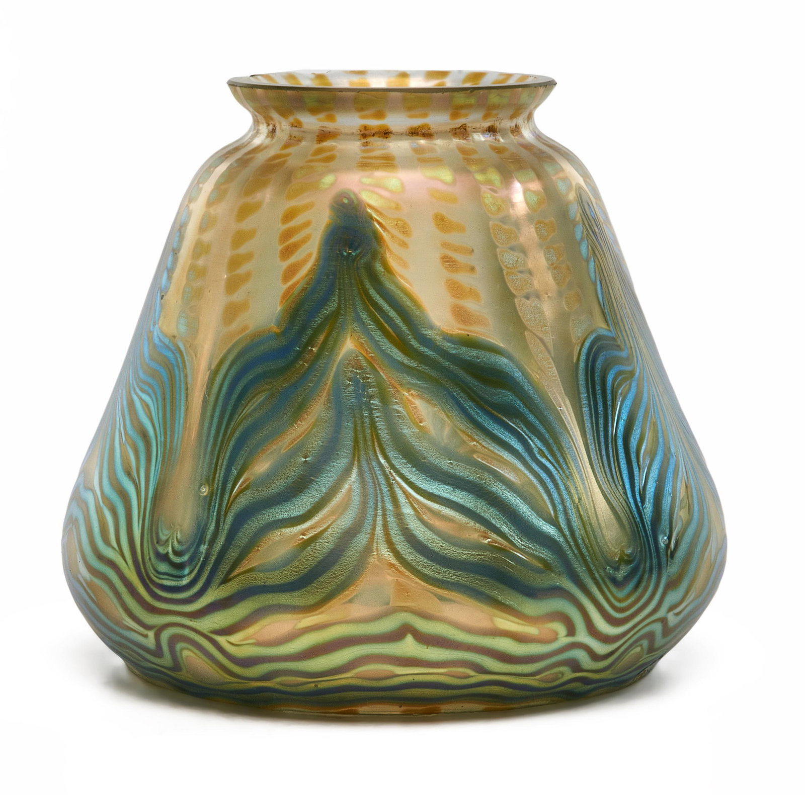 Loetz shade (1 of 3)