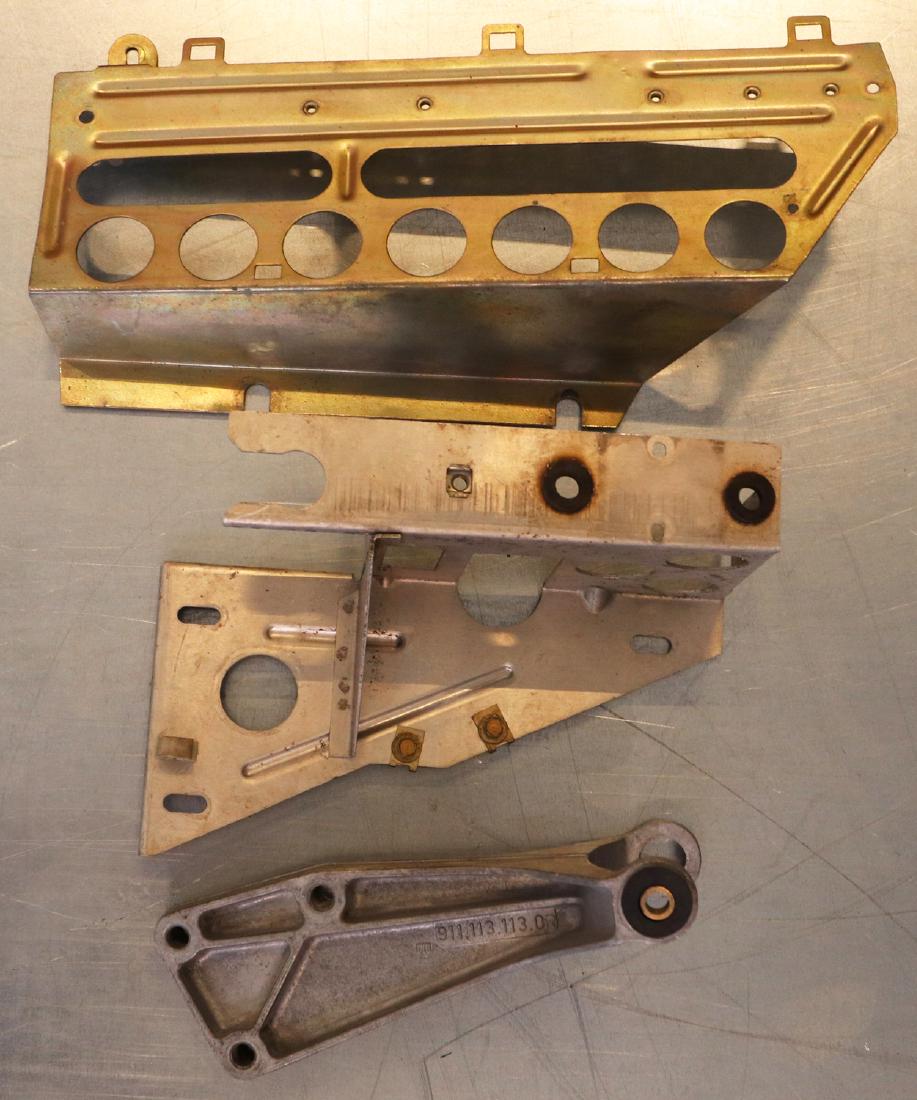 Porsche Type 911 F-model 3 parts flashing engine: With Part no. 911.113.113.0R