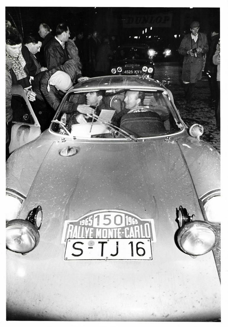 Porsche Original B/W press photo type 904 Carrera GTS (1 of 1)