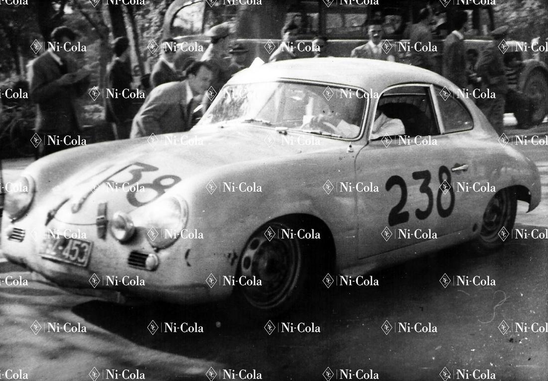 Porsche Original B/W press photo from the Mille MIglia: Wolfgang Graf Berghe von Trips in a Porsche 356 1300 Super, 13 x 18