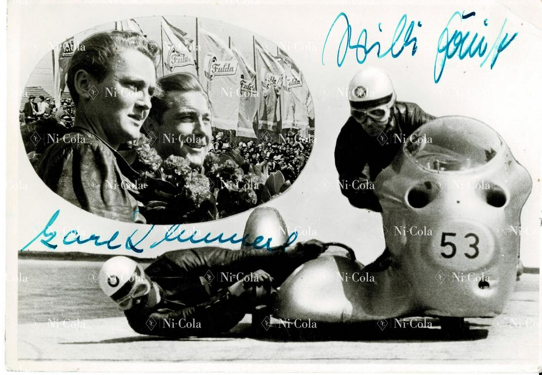 Autogramm Original autographed photo postcard (1 of 1)