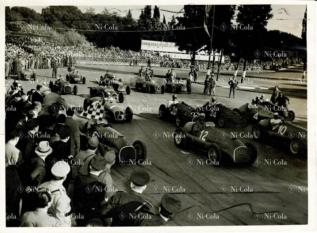 Ferrari Original B/W press photo Start of the X Gran (1 of 1)