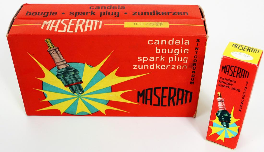 Maserati Spark plugs Tipo 225 SP (1 of 1)