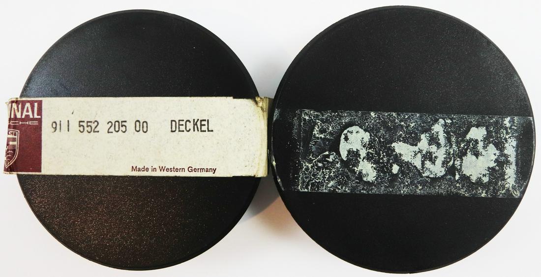 Porsche 2 x Original locking cover instead of clock for (1 of 1)