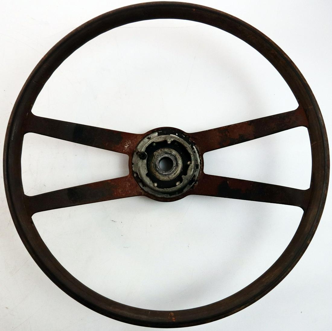 Porsche Wooden steering wheel from 1965: Diameter: 42 cm, must be restored