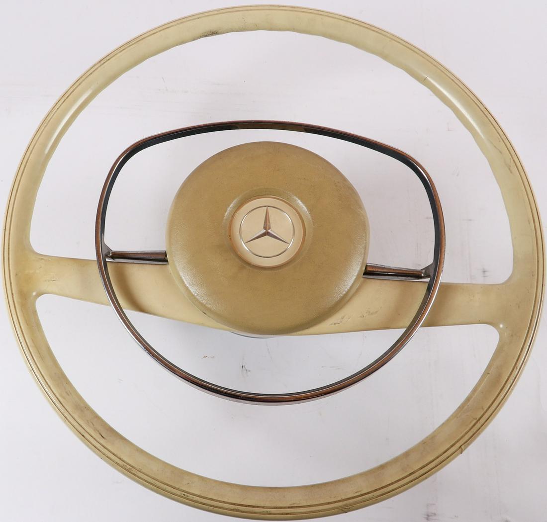 Mercedes-Benz Steering wheel for the models W 114 and W (1 of 2)