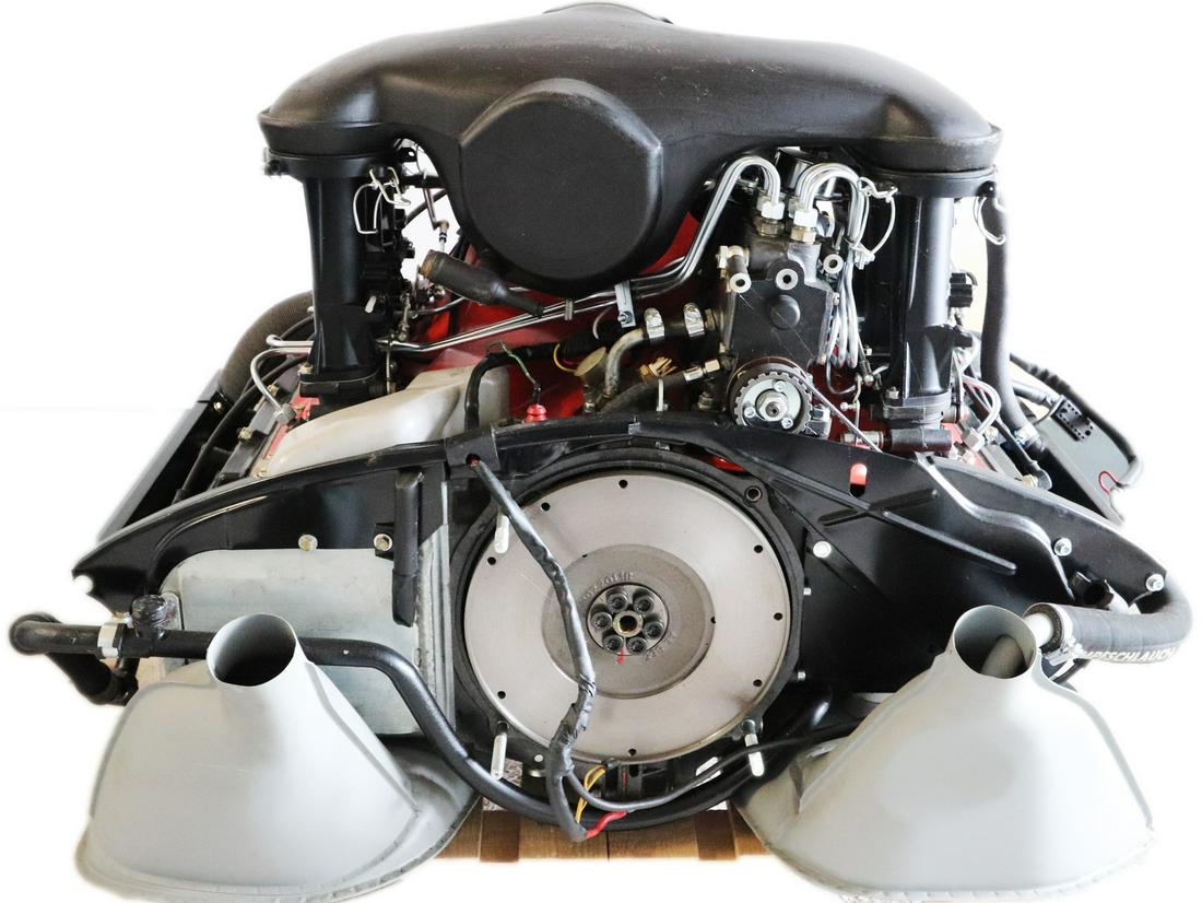 Porsche Engine for type 911 S 2.4 litres: 2.4 S 911 engine, engine number 6320820, the engine was overhauled in 2017. It was renewed: main bearing, piston rod bearing, centre bearing, intermediate shaft, timing chains, slide rails, piston and