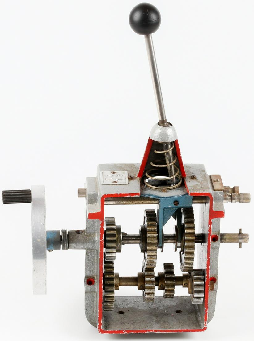 Automobilia Cross-sectional model / instruction model (1 of 2)