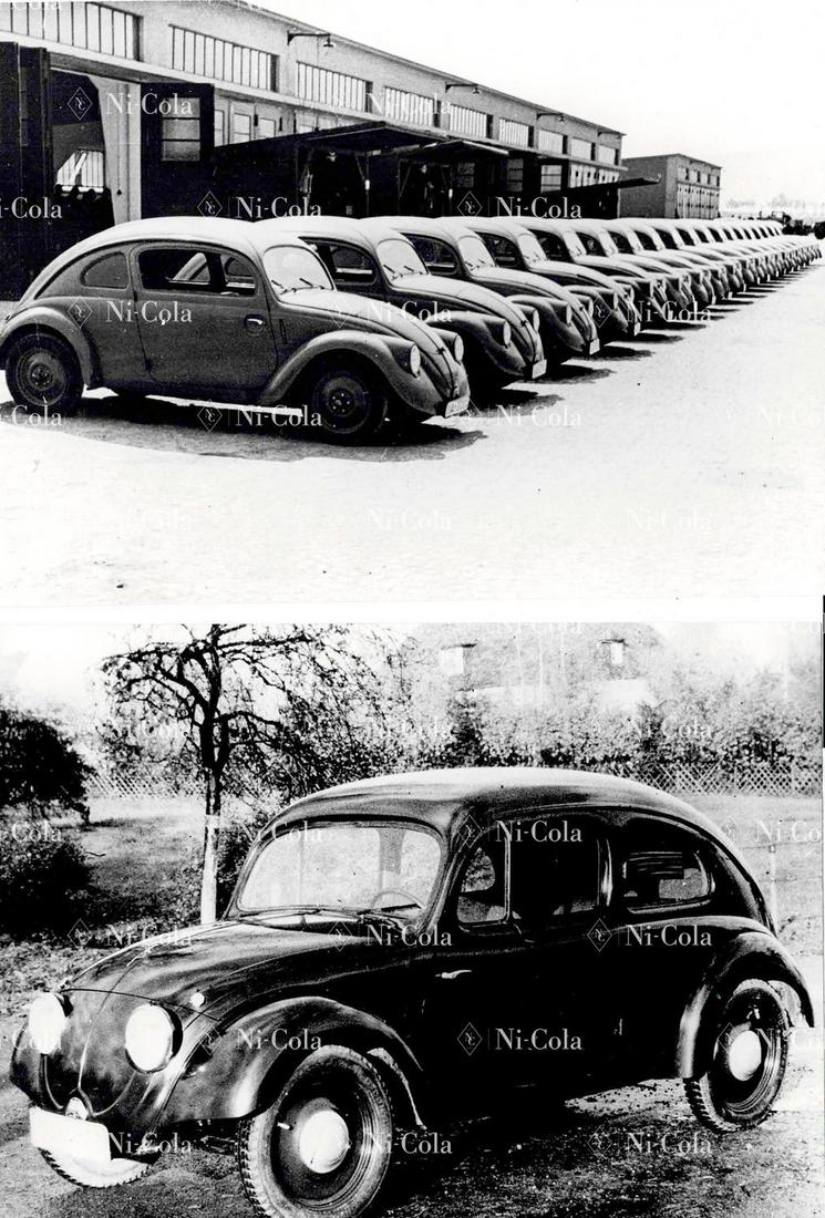 Porsche 2 original b/w factory photos (1 of 2)