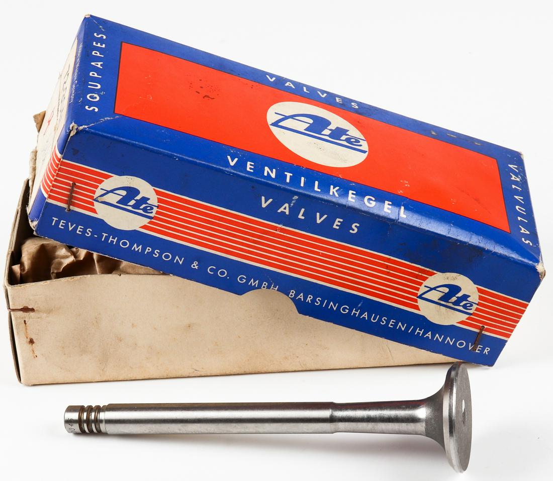 Porsche 4 x valve kit for type 356 (1 of 1)