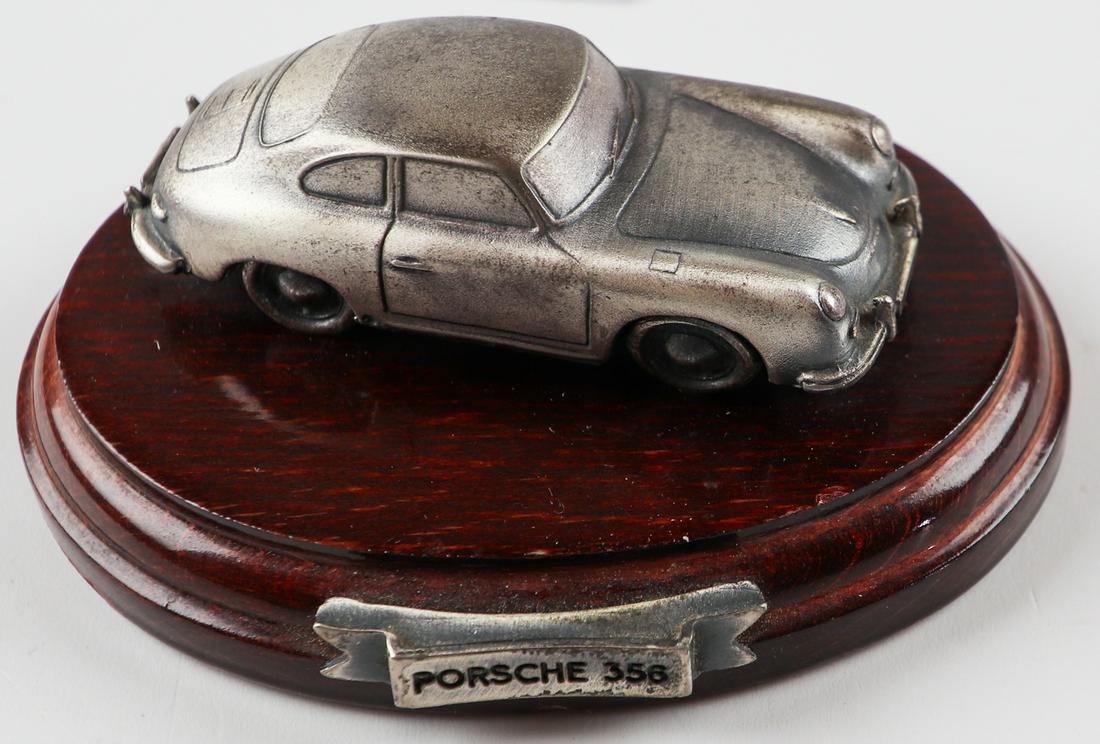 Porsche Table model/handcrafted model 'Porsche 356' (1 of 2)