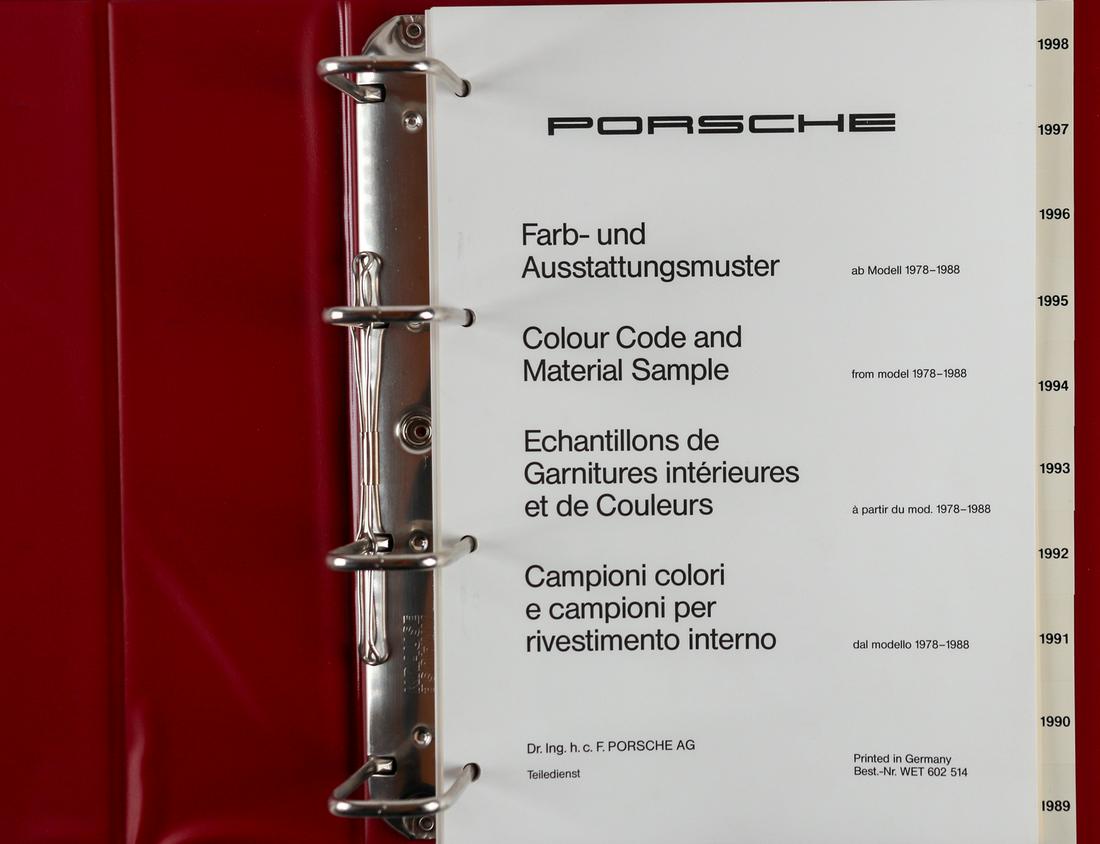 Porsche Folder color and equipment samples from 1989 (1 of 1)