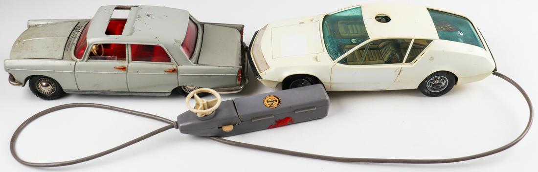 Automobilia 2 x model car (1 of 1)