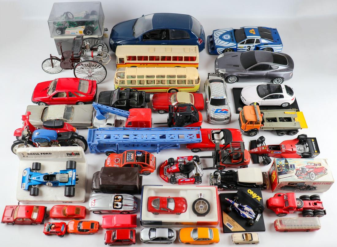 Automobilia 41 x model car (1 of 1)