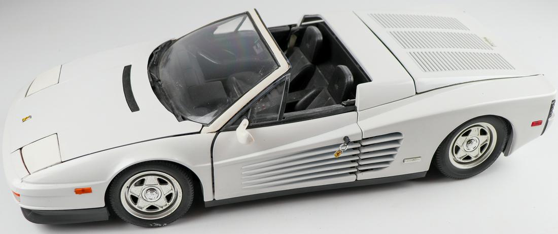 Ferrari 1 x model car Testarossa (1 of 1)