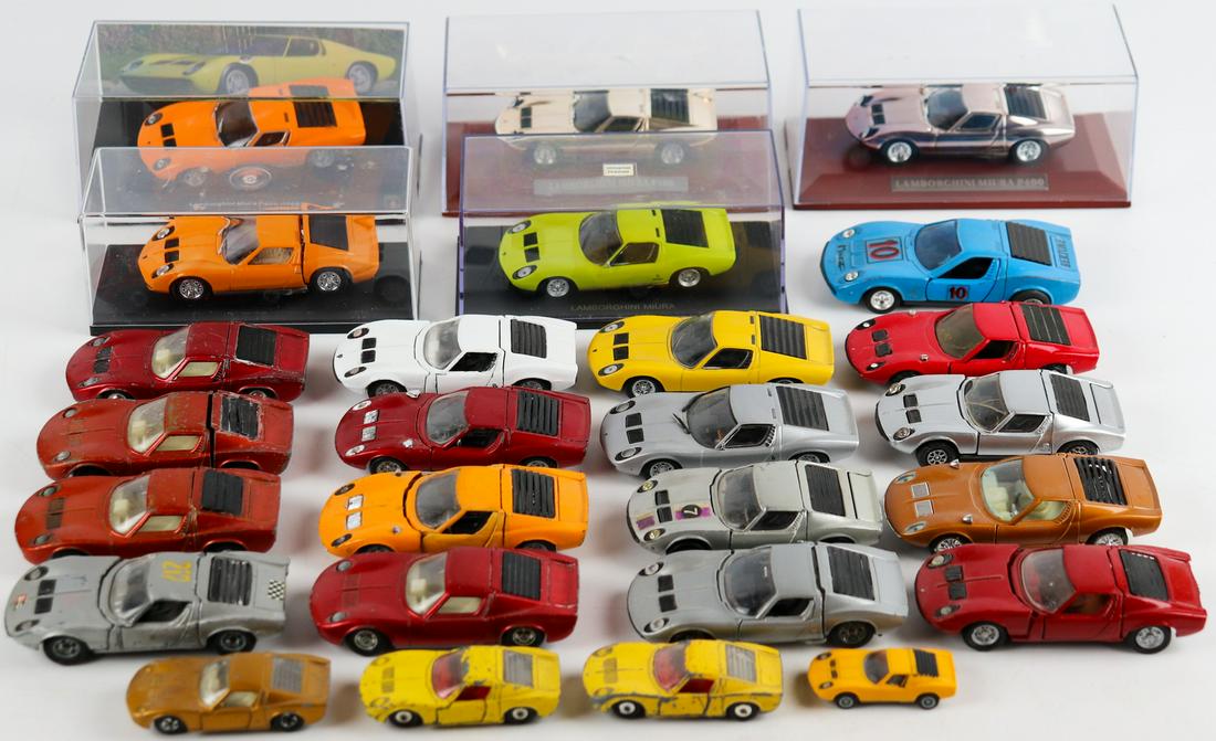 Lamborghini 26 x model car Miura P400 (1 of 1)