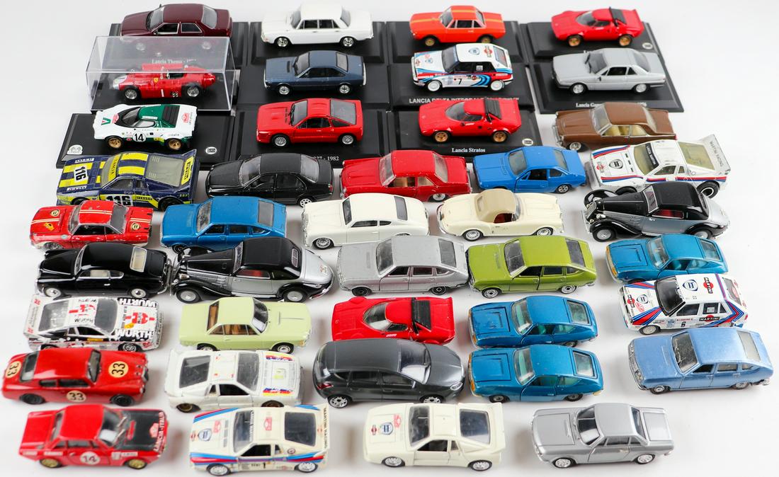 Lancia 41 x model car in scale 1:43 (1 of 1)