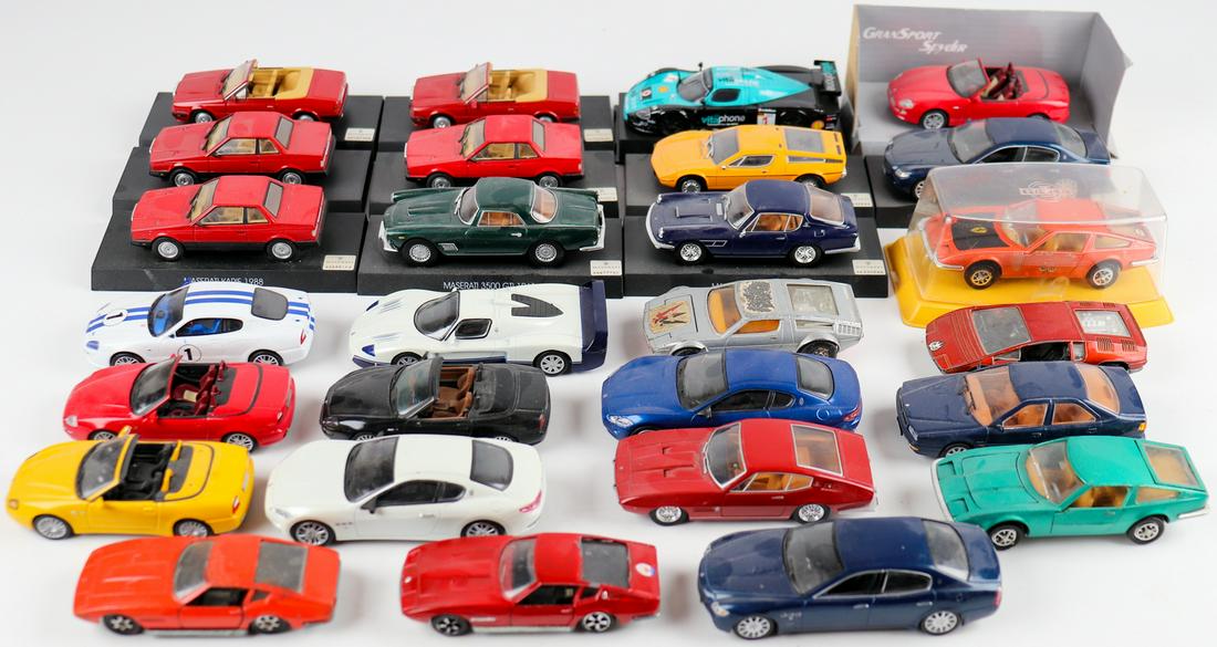 Maserati 28 model cars M. 1:43 (1 of 1)