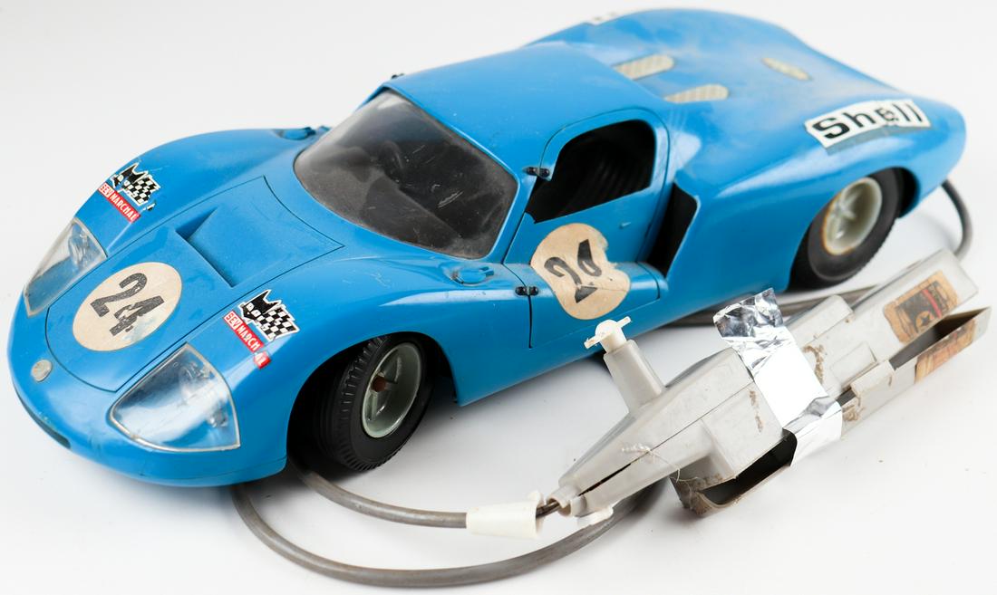 MATRA Modellauto mit Kabelfernlenkung: Jouets Mont-Blanc, M. 1:12, function not checked, please note: during transport small parts may become loose. We accept no liability therefore!