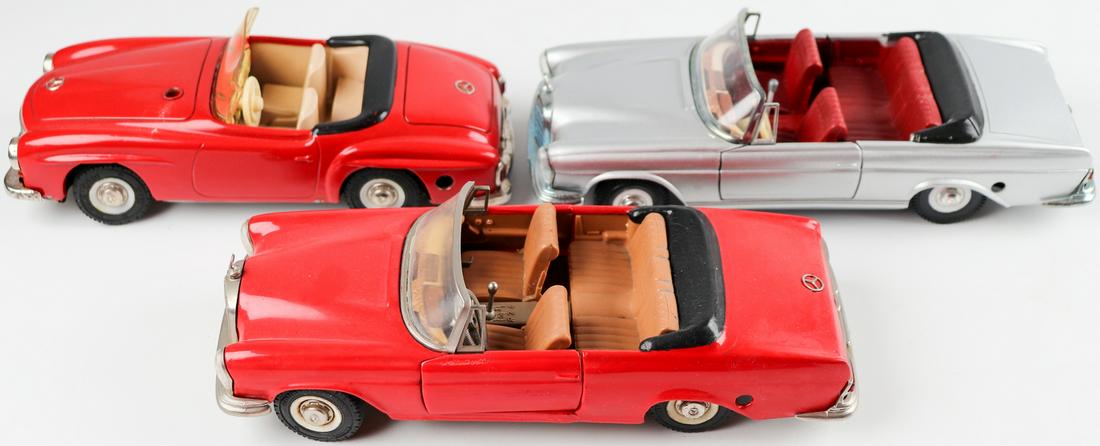 Mercedes-Benz 3 x model car (1 of 1)