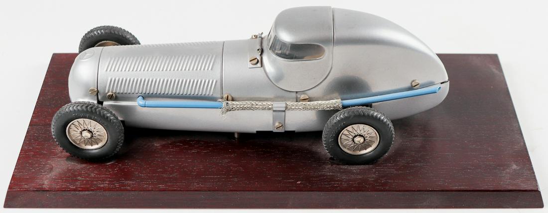 Mercedes-Benz Model car streamlined racing car (1 of 1)