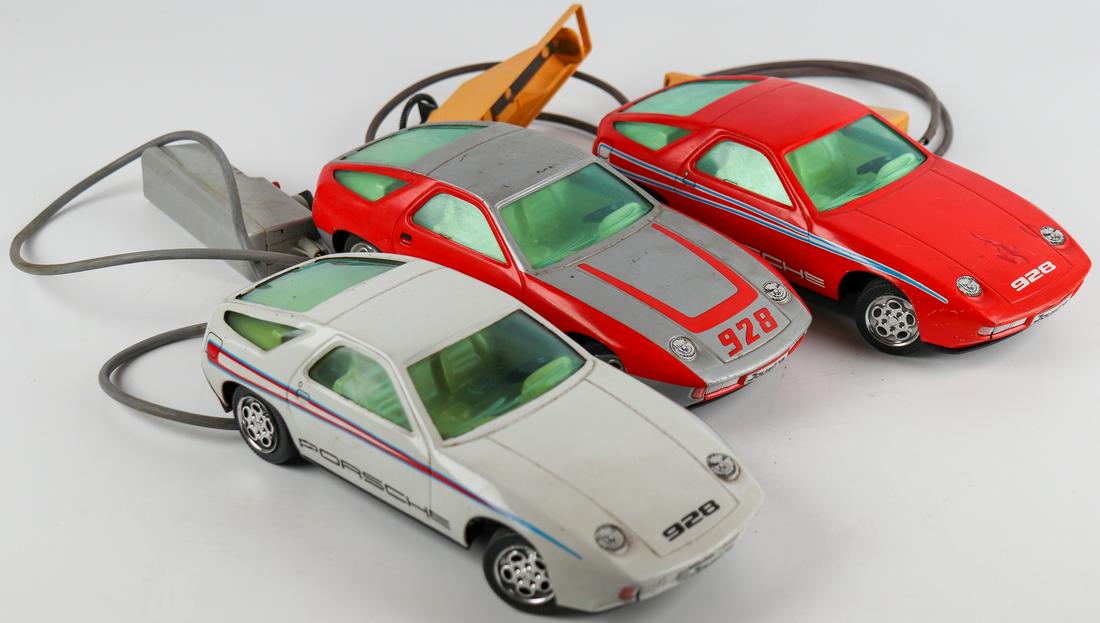 Porsche 3 x model car type 928 with remote steering (1 of 1)