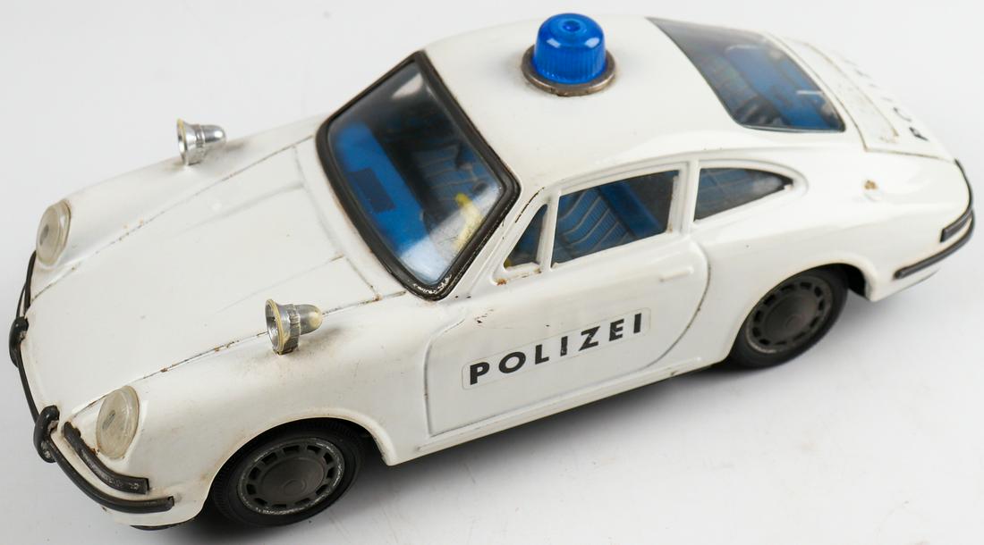 Porsche Sheet metal model of type 912 S (1 of 1)