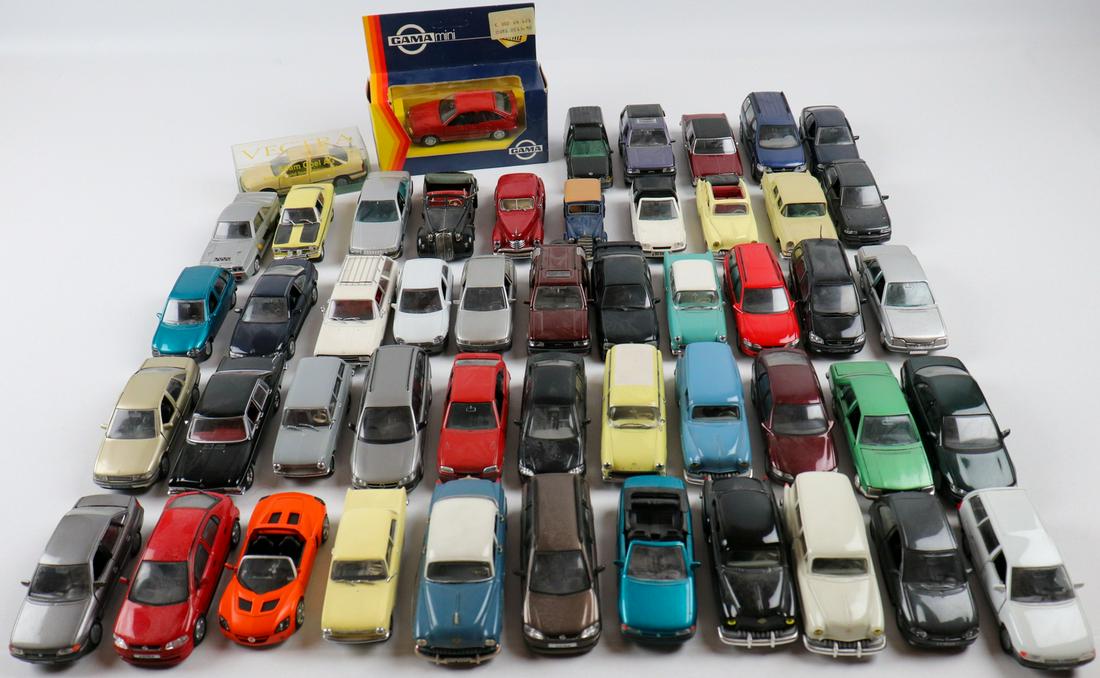 Opel 50-parts model cars (1 of 1)