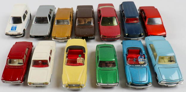 Peugeot 13-parts model cars: Bundle, E.g. manufacturer Dinky Toys, Norev, Solido etc., E.g. type 504, 305, 403 etc., M. 1:43, unplayed; Please note: during transport small parts may become loose. We accept no liability therefore!