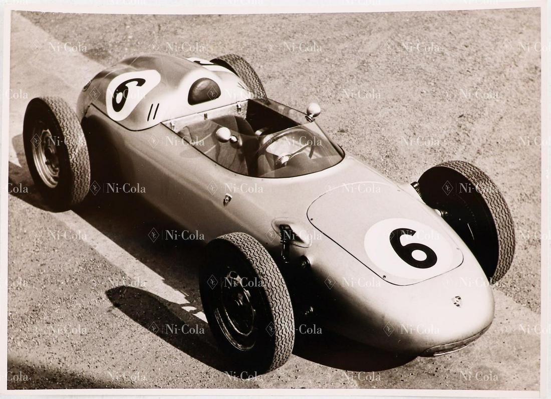 Porsche Original B/W - factory press photo type 718 Formula (1 of 2)