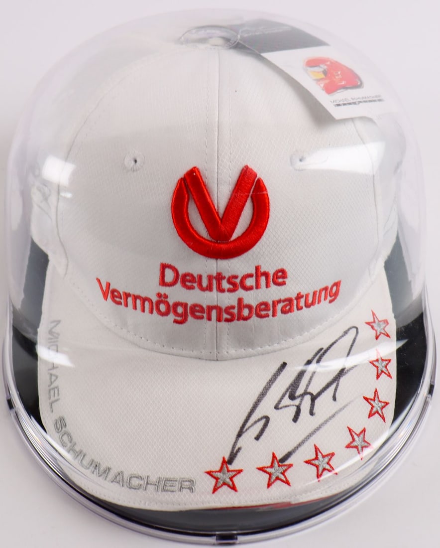 Autogramm Peaked cap from the Michael Schumacher Collection (1 of 2)