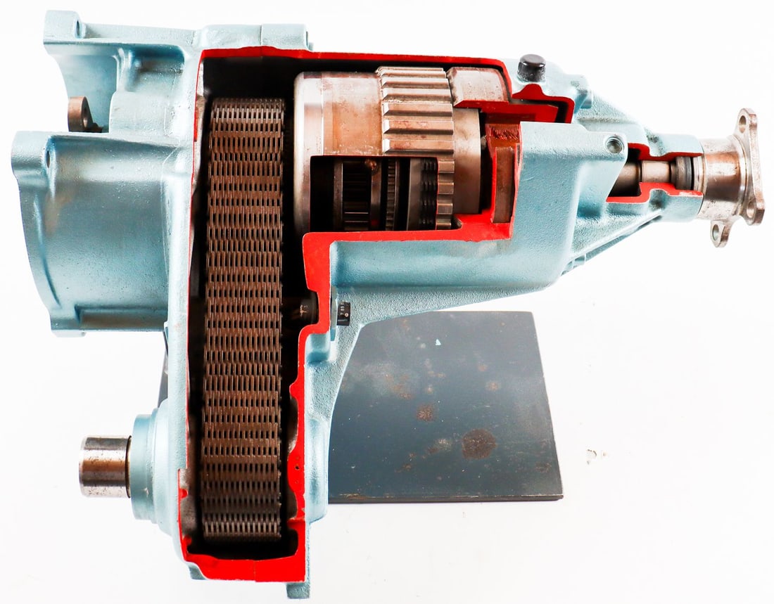 Bmw Crosssectional Model Transfer Case E34 525ix From The Auction