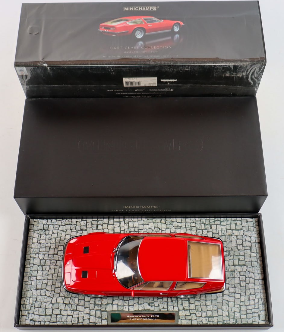 Maserati Model car Maserati Indy from the manufacturer 'CMC (1 of 2)