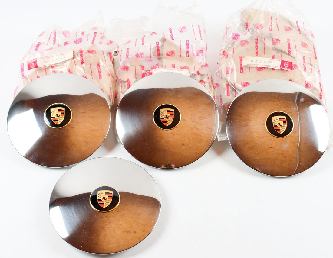 Porsche 4x hub cap for type 911, 912 and 356C NOS (1 of 2)