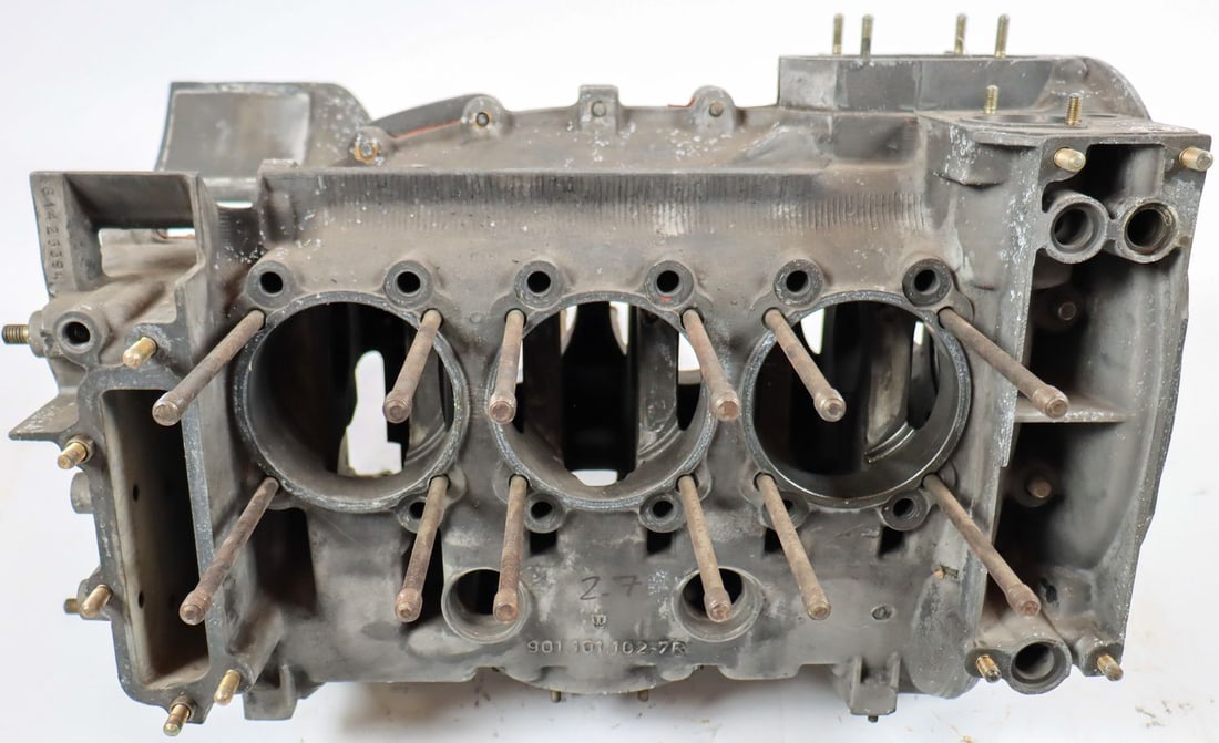 Porsche Engine housing 911 2.7 litres from 1974: Engine type; 911/92, engine number: 6142539, number: 901.101.102.7R, used, without damage